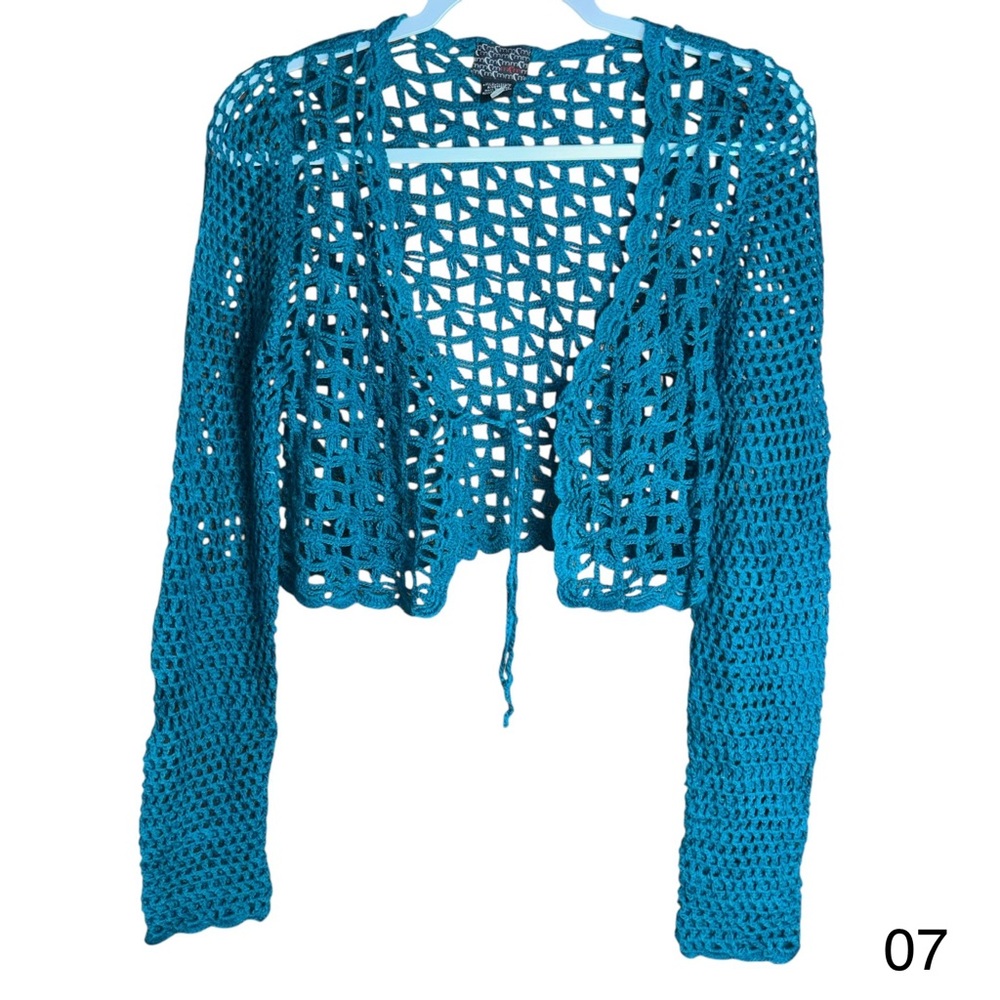 mcm womens medium crochet overtop crop top blue long sleeve open chest blouse